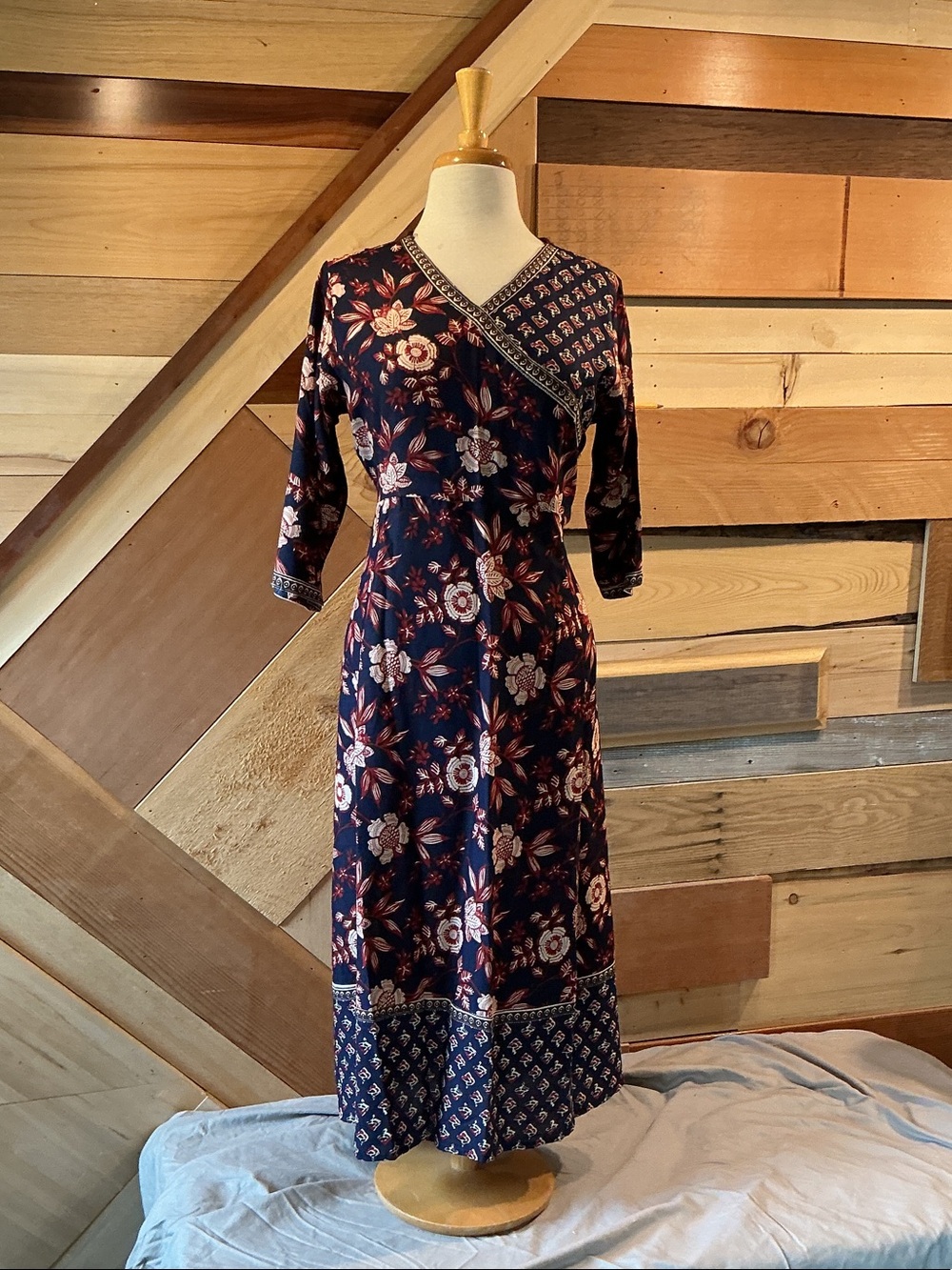 Women's Navy Floral Wrap-Style Midi Dress